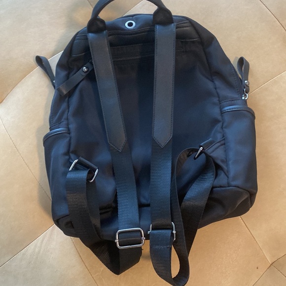 Black backpack - Picture 8 of 8